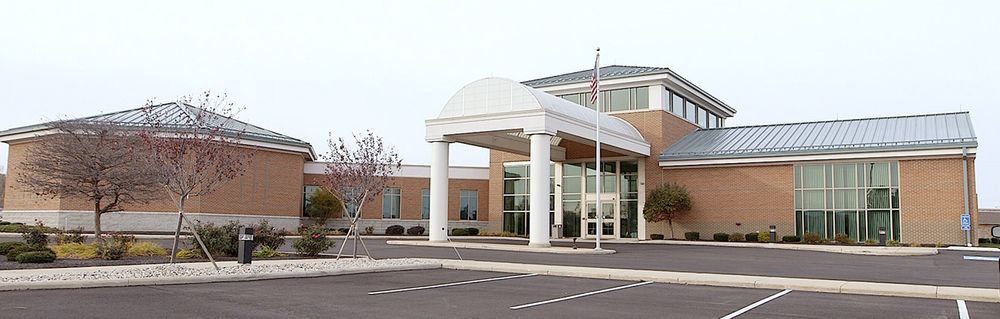 Front view of the Grand Lake Regional Cancer Center in Celina, OH.
