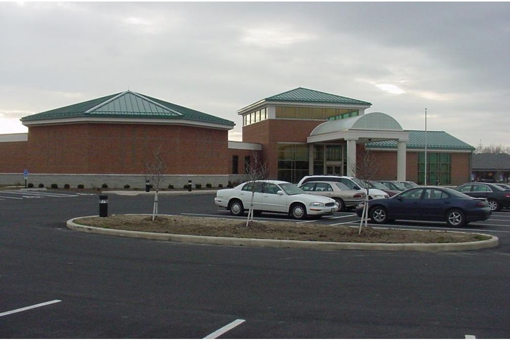 Front view of the Grand Lake Regional Cancer Center in Celina, OH.